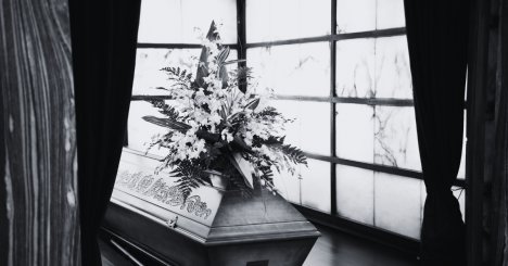 Nová pohrebná služba v Bratislave - citlivý prístup a kompletné služby na jednom mieste